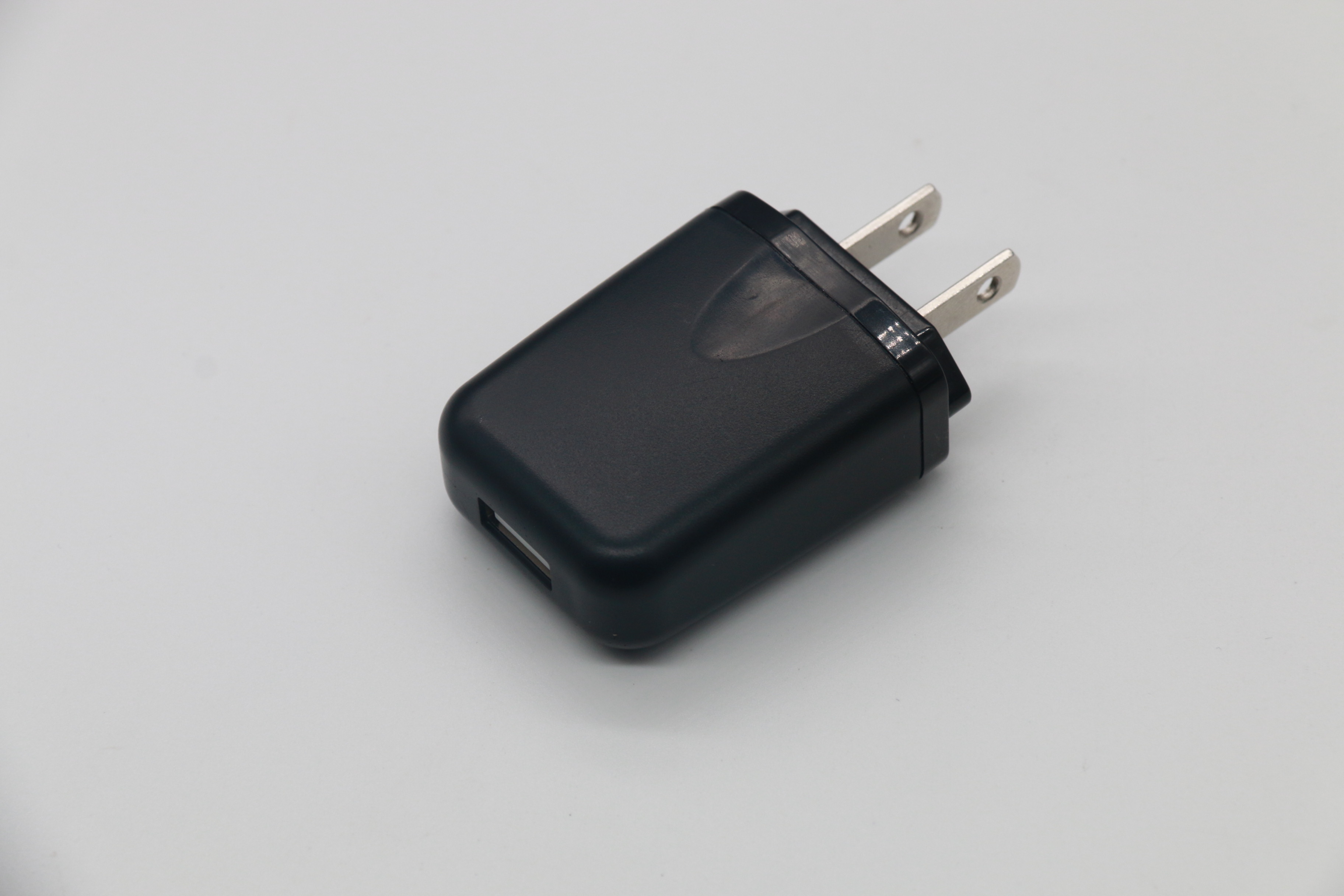 A06美規(guī)5V2A-USB